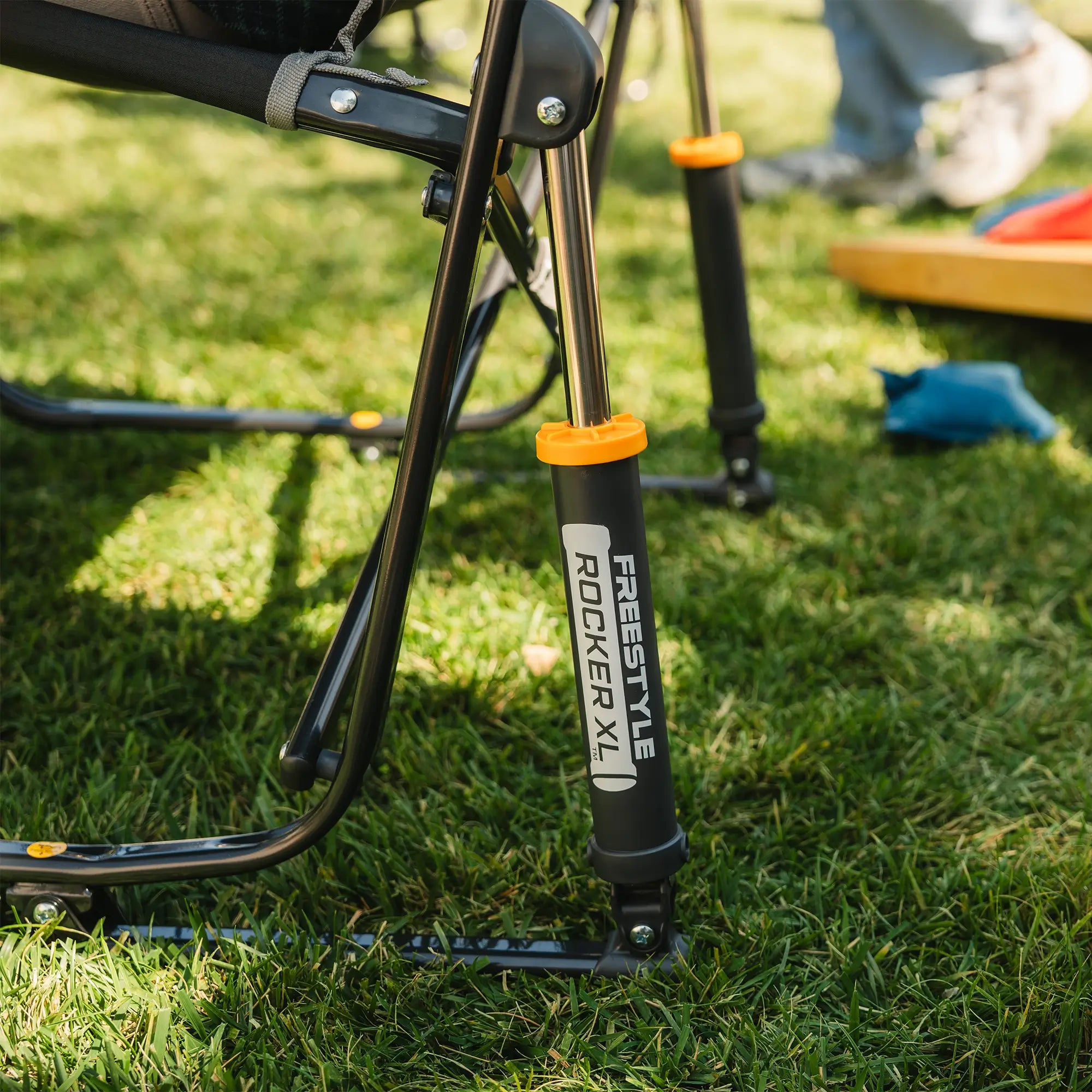 Luxury Camp Freestyle Rocker XL - Choice 552 - Heavy-Duty Kickback Rocker with Beverage Holder Detail